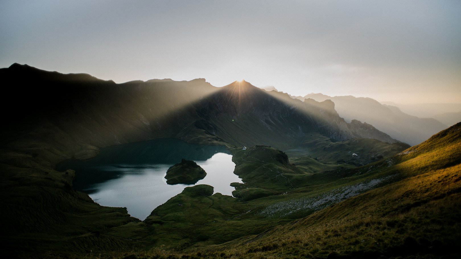 Wandern rund um die Alpin Chalets Wandern rund um die Alpin Chalets