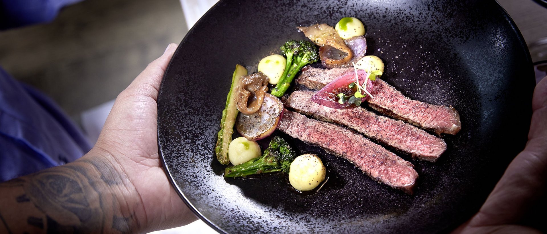 4953 Urlaub im Hüttendorf